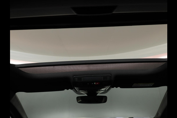 Volkswagen Polo 1.0 TSI R-Line Edition 95 pk | Automaat | Panoramisch schuif/kantel dak | Verwarmbare voorstoelen