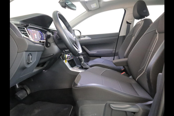 Volkswagen Taigo 1.5 TSI Style 150 pk Automaat (DSG) | Navigatie | Panoramadak | Parkeersensoren (Park assist) | Achteruitrijcamera | Stoelverwarming |