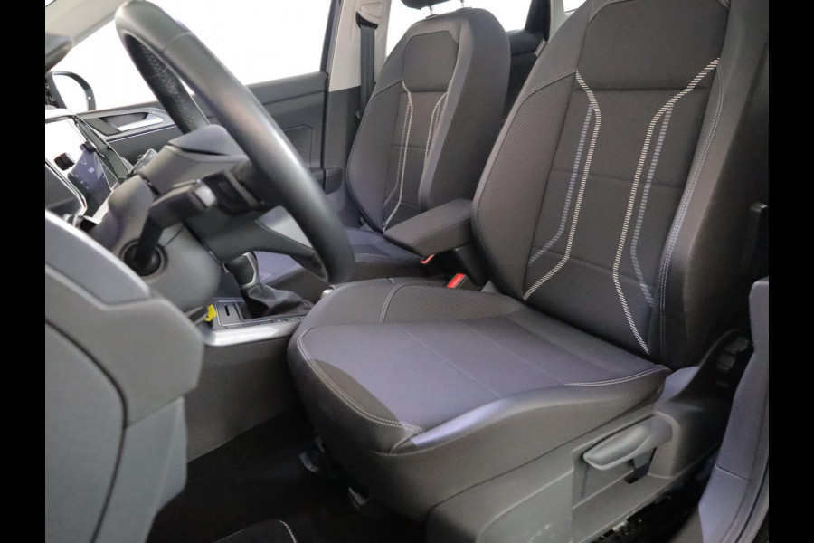Volkswagen Taigo 1.5 TSI Style 150 pk Automaat (DSG) | Navigatie | Panoramadak | Parkeersensoren (Park assist) | Achteruitrijcamera | Stoelverwarming |