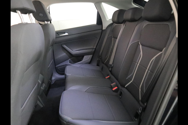 Volkswagen Taigo 1.5 TSI Style 150 pk Automaat (DSG) | Navigatie | Panoramadak | Parkeersensoren (Park assist) | Achteruitrijcamera | Stoelverwarming |