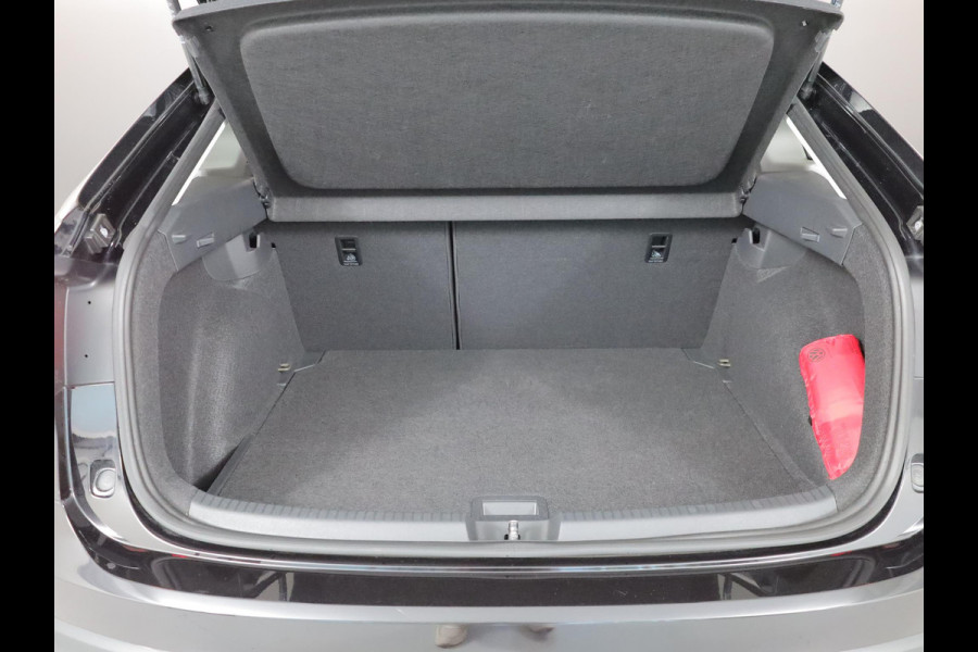 Volkswagen Taigo 1.5 TSI Style 150 pk Automaat (DSG) | Navigatie | Panoramadak | Parkeersensoren (Park assist) | Achteruitrijcamera | Stoelverwarming |