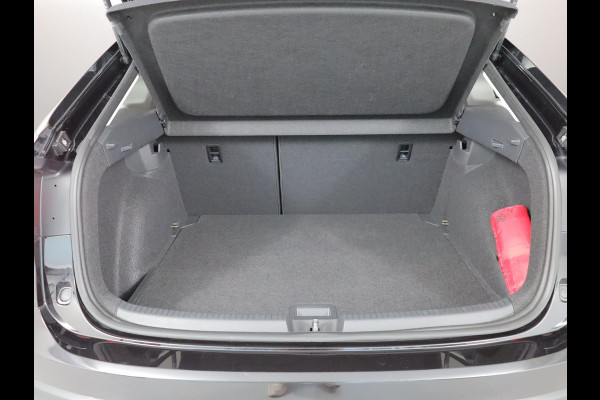Volkswagen Taigo 1.5 TSI Style 150 pk Automaat (DSG) | Navigatie | Panoramadak | Parkeersensoren (Park assist) | Achteruitrijcamera | Stoelverwarming |
