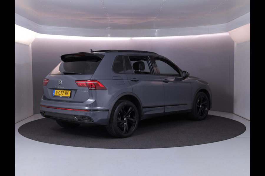 Volkswagen Tiguan 1.4 TSI eHybrid R-Line Business 245 pk Automaat (DSG) | Navigatie | Panoramadak | Parkeersensoren (Park assist) | Rondomzicht camera | Black Style pakket | R-Line |