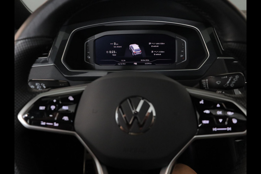 Volkswagen Tiguan 1.4 TSI eHybrid R-Line Business 245 pk Automaat (DSG) | Navigatie | Panoramadak | Parkeersensoren (Park assist) | Rondomzicht camera | Black Style pakket | R-Line |