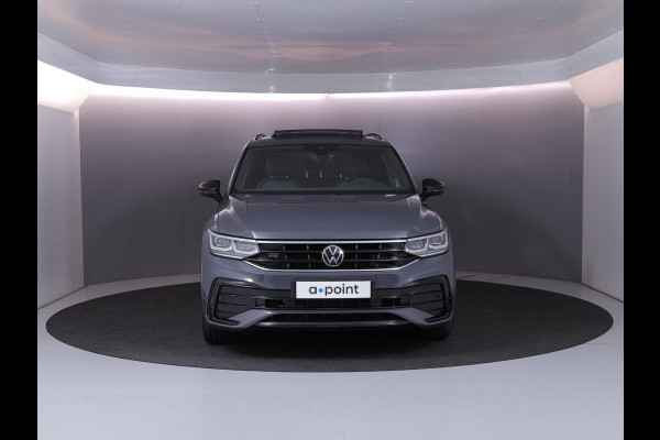 Volkswagen Tiguan 1.4 TSI eHybrid R-Line Business 245 pk Automaat (DSG) | Navigatie | Panoramadak | Parkeersensoren (Park assist) | Rondomzicht camera | Black Style pakket | R-Line |