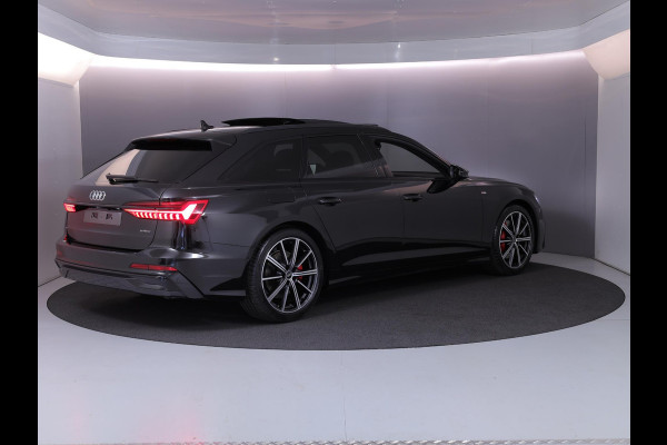 Audi A6 Avant 55 TFSI e quattro S edition Competition 367 pk S-tronic | Verlengde garantie | Navigatie | Panoramadak | Trekhaak (wegklapbaar) | Parkeersensoren (Park assist) | Rondomzicht camera | Lederen bekleding | S-Line |