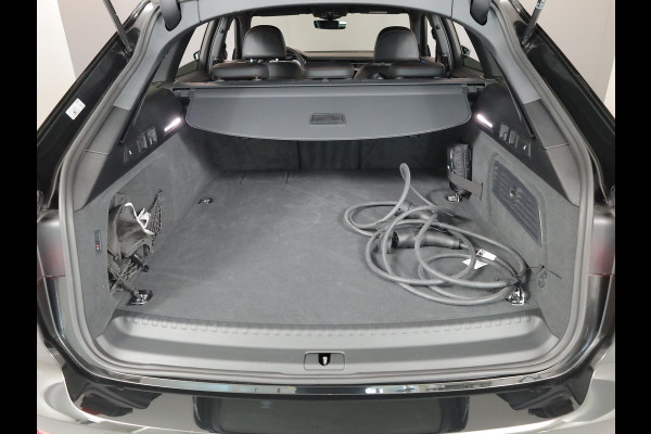 Audi A6 Avant 55 TFSI e quattro S edition Competition 367 pk S-tronic | Verlengde garantie | Navigatie | Panoramadak | Trekhaak (wegklapbaar) | Parkeersensoren (Park assist) | Rondomzicht camera | Lederen bekleding | S-Line |
