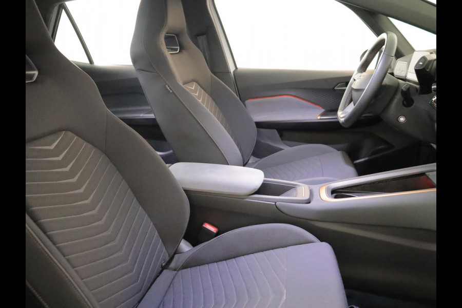 CUPRA Born Adrenaline One 62 kWh 204pk | SOH 93,71% | Navigatie | Parkeercamera | Lichtmetalen velgen | Adaptieve cruise controle | Verwarmbare voorstoelen