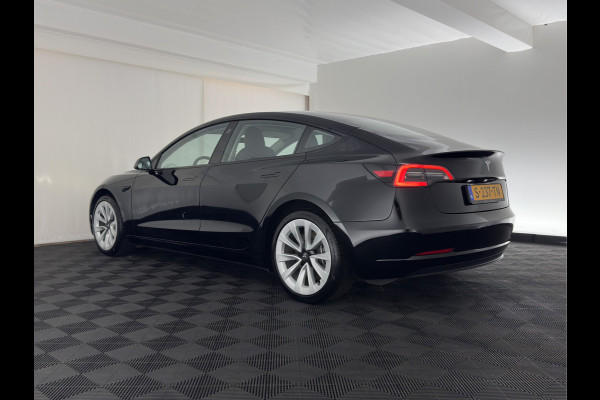 Tesla Model 3 Standard RWD Plus 60 kWh [3-Fase-11kW] {SoH-90%} (INCL-BTW) Aut. *PANO | AUTOPILOT | LEATHER | KEYLESS | FULL-LED | MEMORY-PACK | TOPVIEW | DAB | CARPLAY | DIGI-COCKPIT | LANE-ASSIST | HEATED- COMFORTSEATS | 19"ALU*