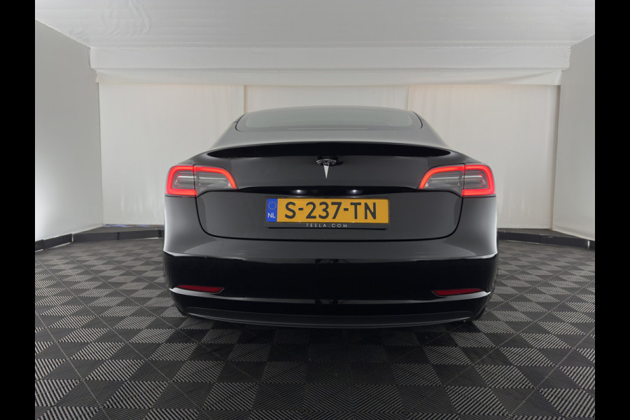 Tesla Model 3 Standard RWD Plus 60 kWh [3-Fase-11kW] {SoH-90%} (INCL-BTW) Aut. *PANO | AUTOPILOT | LEATHER | KEYLESS | FULL-LED | MEMORY-PACK | TOPVIEW | DAB | CARPLAY | DIGI-COCKPIT | LANE-ASSIST | HEATED- COMFORTSEATS | 19"ALU*