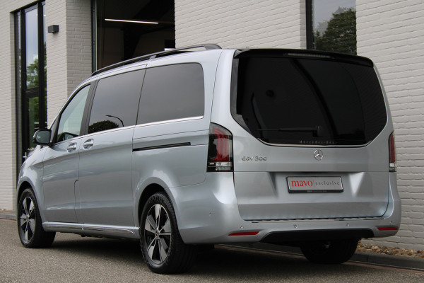 Mercedes-Benz Eqv 300 L2 / AMG / Luchtvering / Panorama / 7-Persoons / Burmester / Vol Opties / NIEUWSTAAT