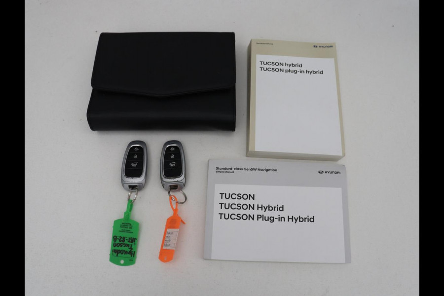 Hyundai Tucson 1.6 T-GDI PHEV N Line Sky 4WD | Pano | SOH 97,3% Stoelverwarming | Leder/Alcantara | Camera | Adaptive cruise | Carplay | Full LED | Stuurverwarming | Keyless | Plug In