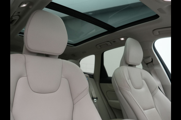 Volvo XC60 T6 AWD FACELIFT MODEL Inscription PHEV 350pk Dealer O.H | Panodak | Adaptive Cruise | Camera | Harman / Kardon | Lederen Sportstoelen Memory & Verwarmd | Google Assistant | Apple Carplay | Keyless | Full LED | Pilot Assist | Navigatie | Virtual |