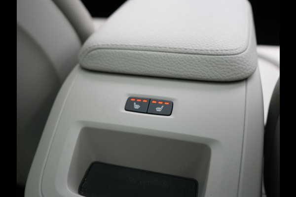 Volvo XC60 T6 AWD FACELIFT MODEL Inscription PHEV 350pk Dealer O.H | Panodak | Adaptive Cruise | Camera | Harman / Kardon | Lederen Sportstoelen Memory & Verwarmd | Google Assistant | Apple Carplay | Keyless | Full LED | Pilot Assist | Navigatie | Virtual |