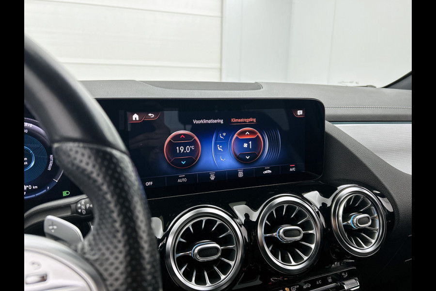 Mercedes-Benz B-Klasse 250 e Business Solution AMG Limited Lichtmetalen velgen | Wide screen | Navigatie | parking support | Inclusief 24 maanden MB Certified garantie voor Europa.
