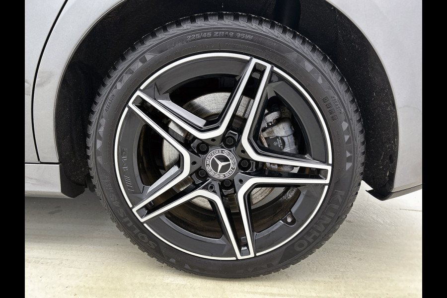 Mercedes-Benz B-Klasse 250 e Business Solution AMG Limited Lichtmetalen velgen | Wide screen | Navigatie | parking support | Inclusief 24 maanden MB Certified garantie voor Europa.