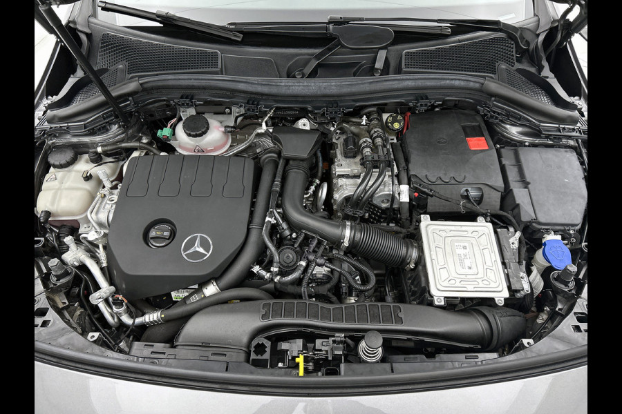 Mercedes-Benz B-Klasse 250 e Business Solution AMG Limited Lichtmetalen velgen | Wide screen | Navigatie | parking support | Inclusief 24 maanden MB Certified garantie voor Europa.