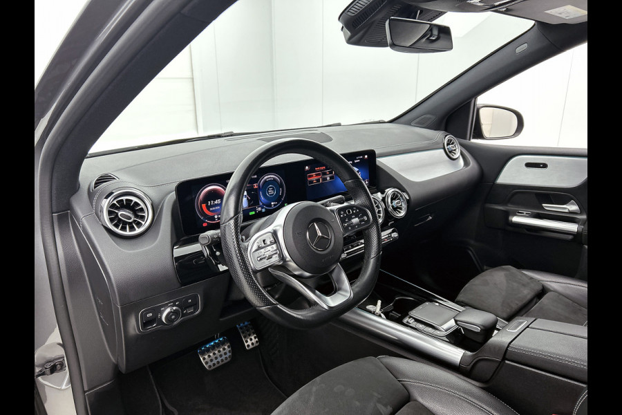 Mercedes-Benz B-Klasse 250 e Business Solution AMG Limited Lichtmetalen velgen | Wide screen | Navigatie | parking support | Inclusief 24 maanden MB Certified garantie voor Europa.