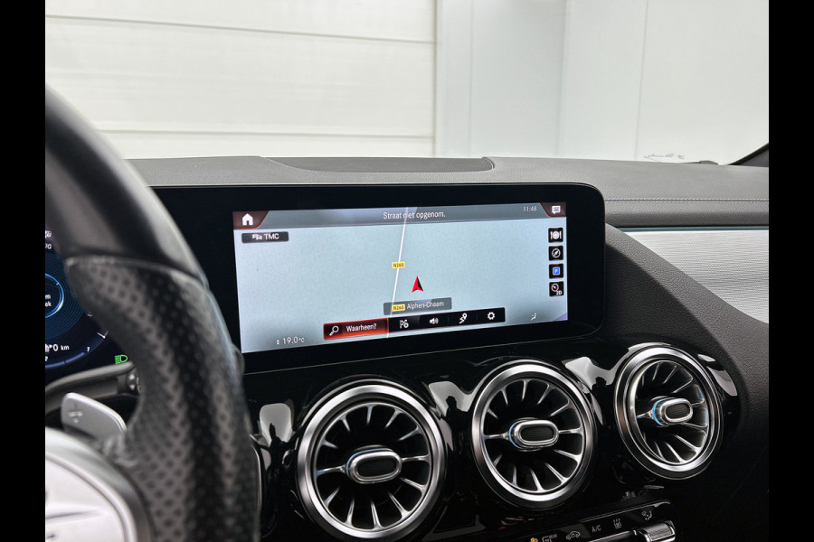 Mercedes-Benz B-Klasse 250 e Business Solution AMG Limited Lichtmetalen velgen | Wide screen | Navigatie | parking support | Inclusief 24 maanden MB Certified garantie voor Europa.