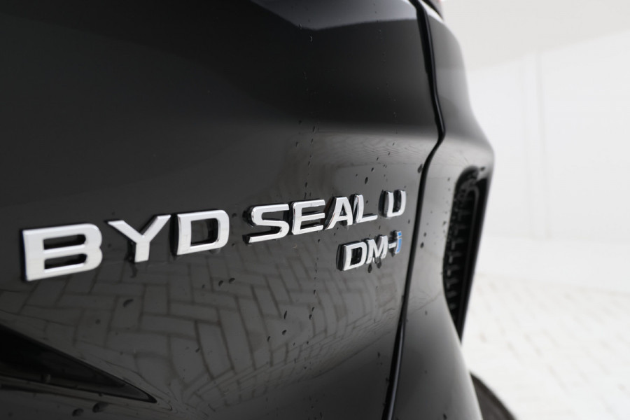 BYD SEAL U 1.5 DM-i FWD Boost Full Black!