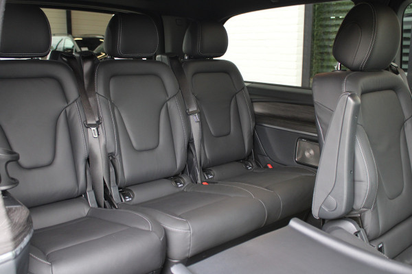Mercedes-Benz Eqv 300 L2 / AMG / 7-Persoons / Burmester / 360 Camera / Vol Opties / NIEUWSTAAT