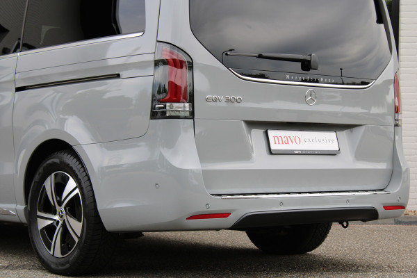 Mercedes-Benz Eqv 300 L2 / AMG / 7-Persoons / Burmester / 360 Camera / Vol Opties / NIEUWSTAAT