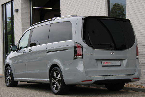Mercedes-Benz Eqv 300 L2 / AMG / 7-Persoons / Burmester / 360 Camera / Vol Opties / NIEUWSTAAT