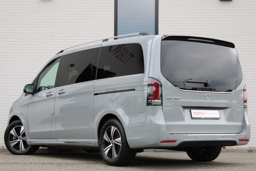 Mercedes-Benz Eqv 300 L2 / AMG / 7-Persoons / Burmester / 360 Camera / Vol Opties / NIEUWSTAAT