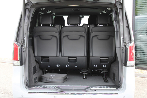 Mercedes-Benz Eqv 300 L2 / AMG / 7-Persoons / Burmester / 360 Camera / Vol Opties / NIEUWSTAAT