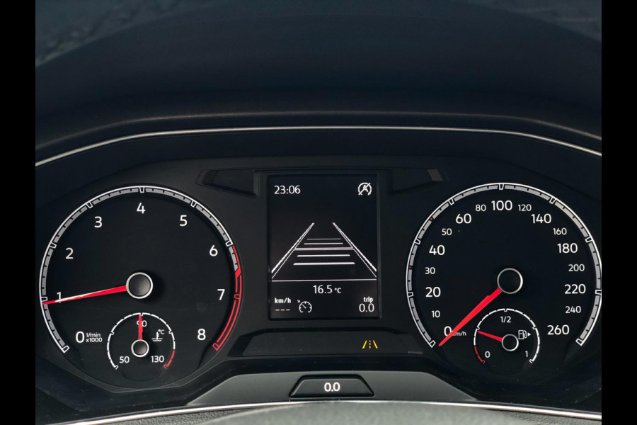 Volkswagen T-Roc 1.0 TSI Style | Carplay/Android, ACC, Stoel+Stuurverw., Trekhaak, Camera, PDC, Airco | Dealeronderhouden |