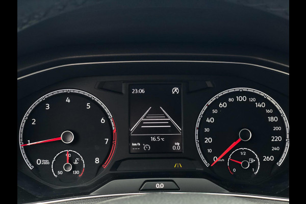 Volkswagen T-Roc 1.0 TSI Style | Carplay/Android, ACC, Stoel+Stuurverw., Trekhaak, Camera, PDC, Airco | Dealeronderhouden |