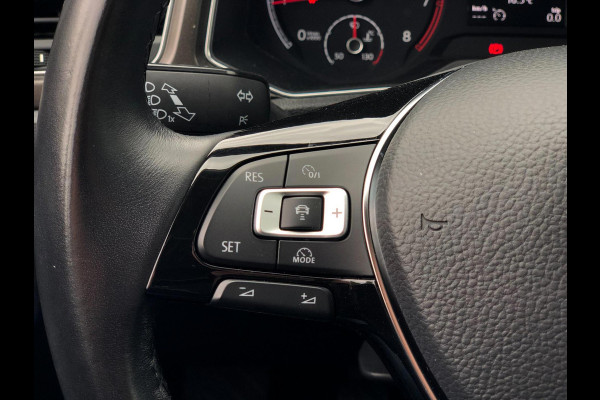 Volkswagen T-Roc 1.0 TSI Style | Carplay/Android, ACC, Stoel+Stuurverw., Trekhaak, Camera, PDC, Airco | Dealeronderhouden |