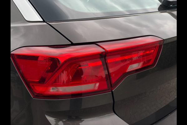 Volkswagen T-Roc 1.0 TSI Style | Carplay/Android, ACC, Stoel+Stuurverw., Trekhaak, Camera, PDC, Airco | Dealeronderhouden |