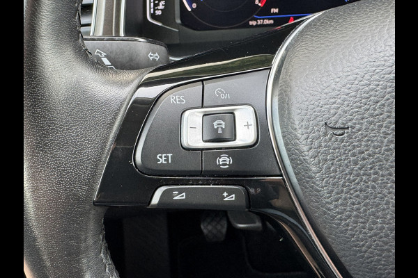 Volkswagen T-Roc 1.5 TSI Sport Camera Adaptieve cruise Digitaal dashboard Pdc voor+achter