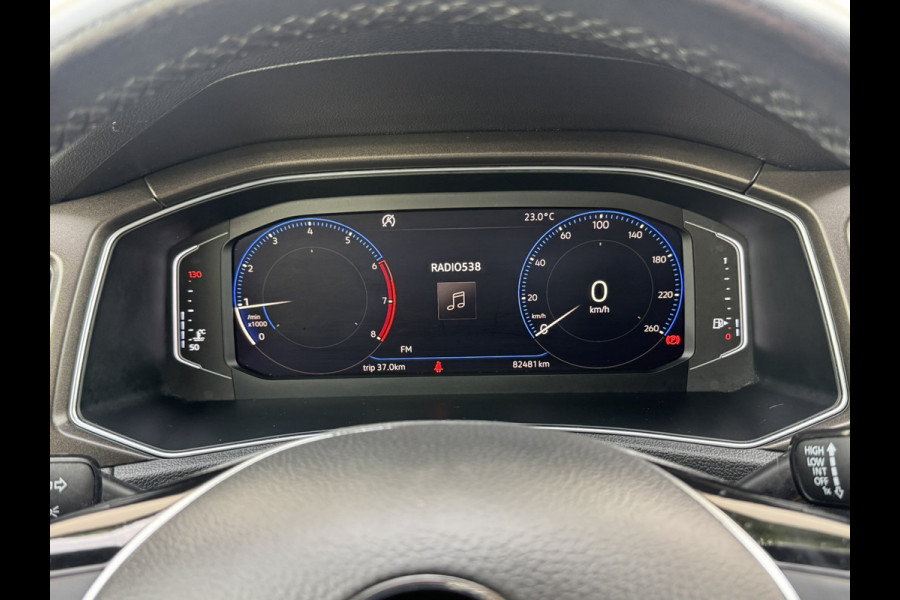 Volkswagen T-Roc 1.5 TSI Sport Camera Adaptieve cruise Digitaal dashboard Pdc voor+achter
