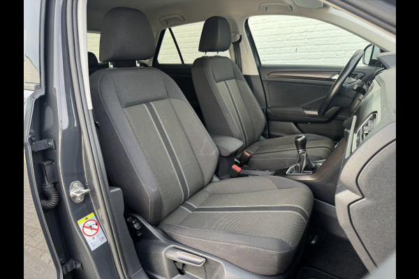 Volkswagen T-Roc 1.5 TSI Sport Camera Adaptieve cruise Digitaal dashboard Pdc voor+achter