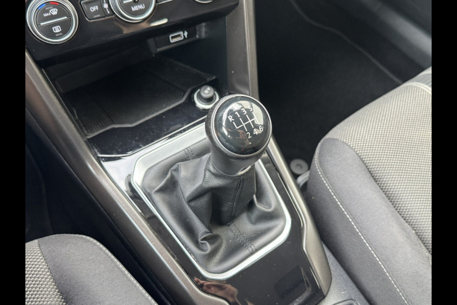 Volkswagen T-Roc 1.5 TSI Sport Camera Adaptieve cruise Digitaal dashboard Pdc voor+achter