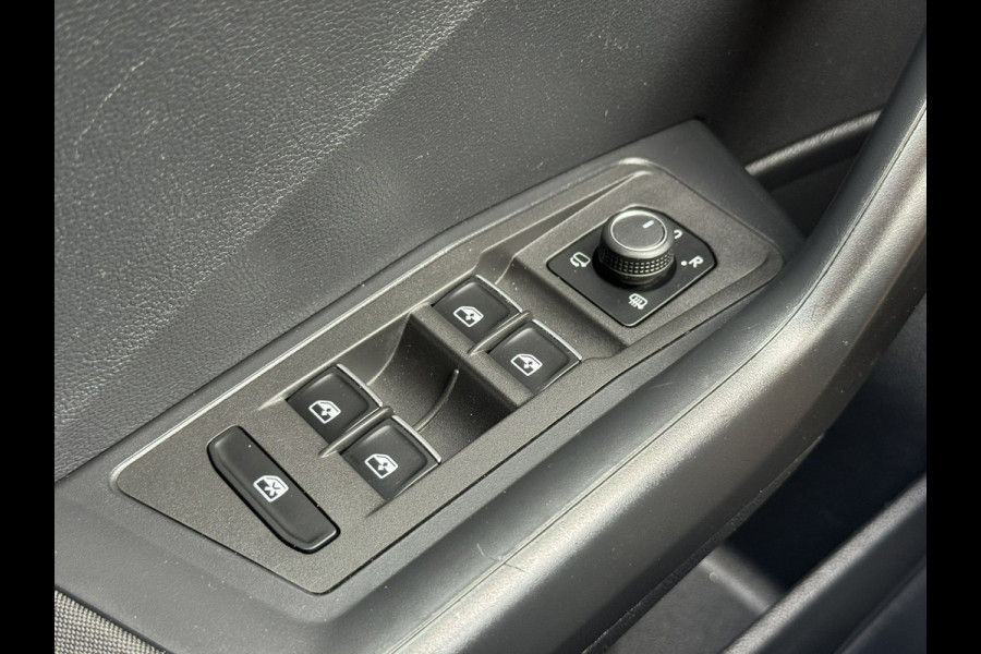 Volkswagen T-Roc 1.5 TSI Sport Camera Adaptieve cruise Digitaal dashboard Pdc voor+achter