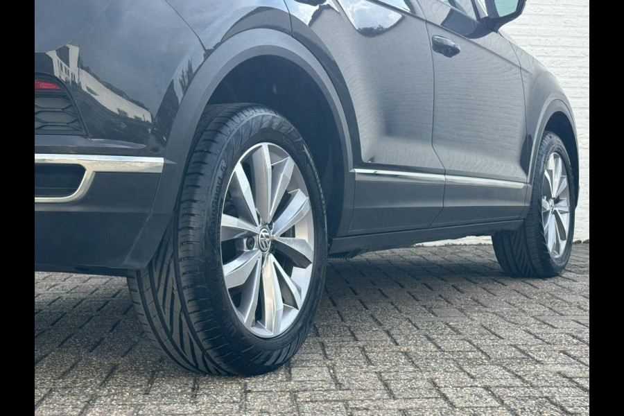 Volkswagen T-Roc 1.5 TSI Sport Camera Adaptieve cruise Digitaal dashboard Pdc voor+achter