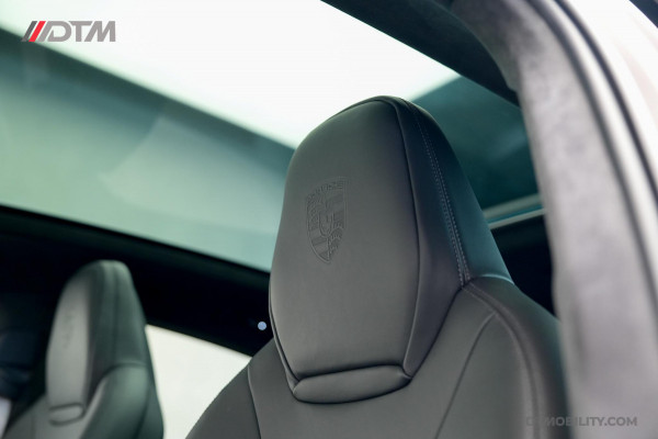 Porsche Cayenne Coupé 3.0 E-Hybrid Platinum Edition | Achterasbesturing | Luchtvering | Panorama | Trekhaak |