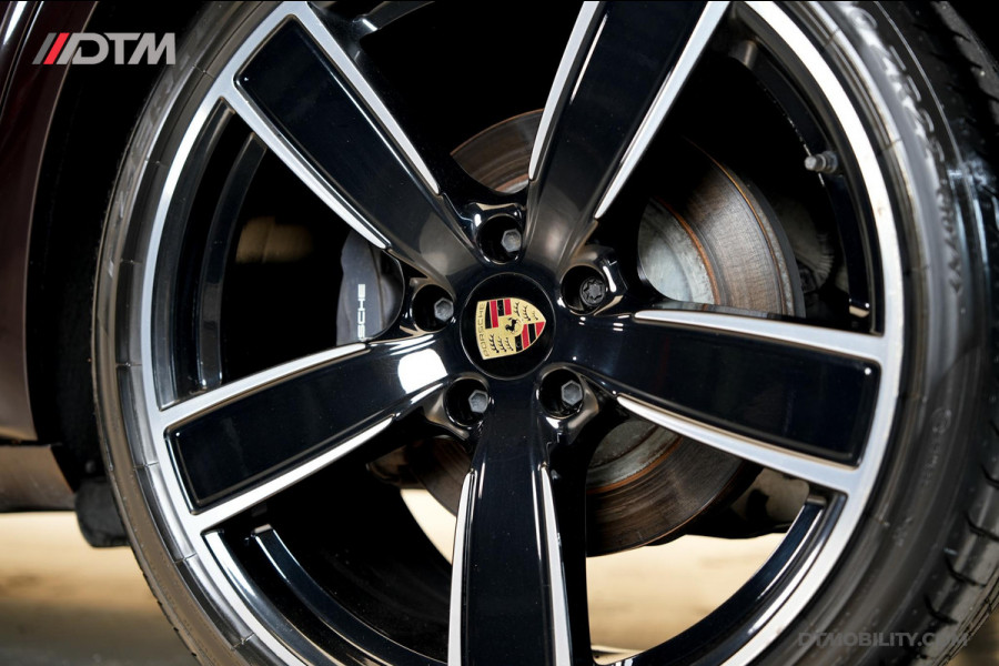 Porsche Cayenne Coupé 3.0 E-Hybrid Platinum Edition | Achterasbesturing | Luchtvering | Panorama | Trekhaak |