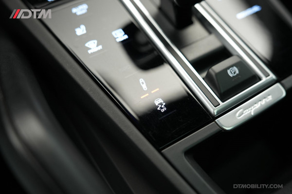 Porsche Cayenne Coupé 3.0 E-Hybrid Platinum Edition | Achterasbesturing | Luchtvering | Panorama | Trekhaak |