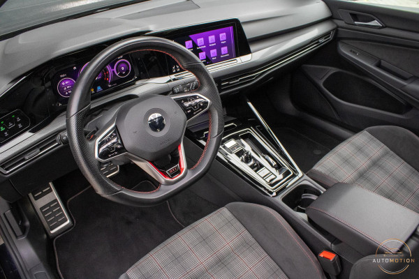 Volkswagen Golf 2.0 TSI GTI PANO CAMERA MISTLAMPEN IQ STOELVERWARMING