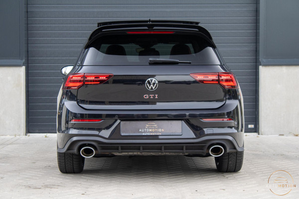 Volkswagen Golf 2.0 TSI GTI PANO CAMERA MISTLAMPEN IQ STOELVERWARMING