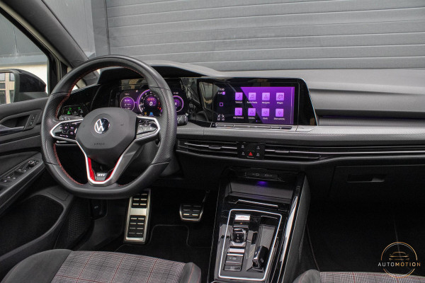 Volkswagen Golf 2.0 TSI GTI PANO CAMERA MISTLAMPEN IQ STOELVERWARMING