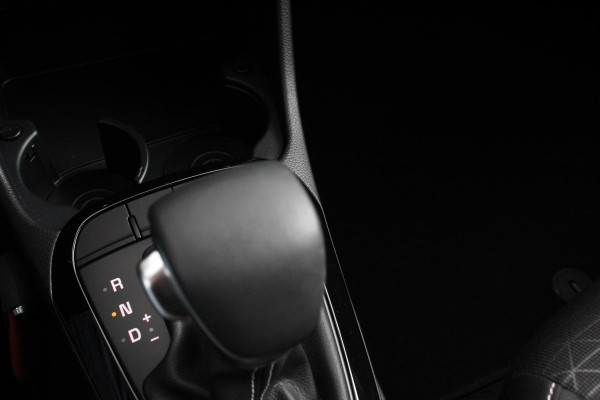 Kia Picanto 1.0 DPi DynamicLine Automaat Navigatie Apple Carplay/Android Auto Airco Camera Lichtmetalen velgen Cruise Control