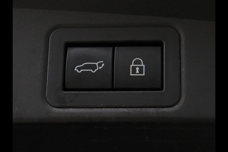 Toyota Corolla 2.0 Hybrid Business Sport Intro | HeadUp | Carplay Adaptive cruise | Achteruitrij camera | Navigatie | Bluetooth | JBL Sound | Climate control |