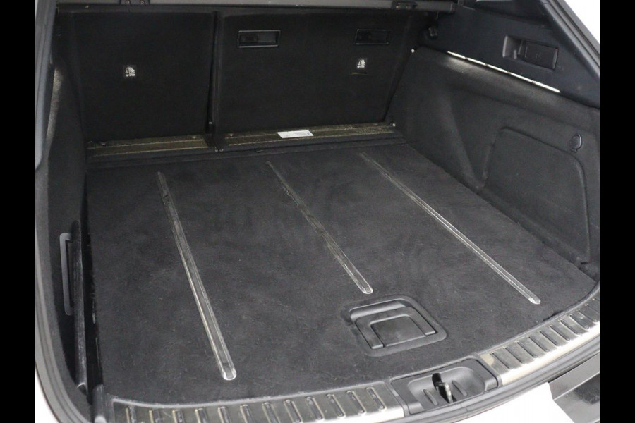 Toyota Corolla 2.0 Hybrid Business Sport Intro | HeadUp | Carplay Adaptive cruise | Achteruitrij camera | Navigatie | Bluetooth | JBL Sound | Climate control |