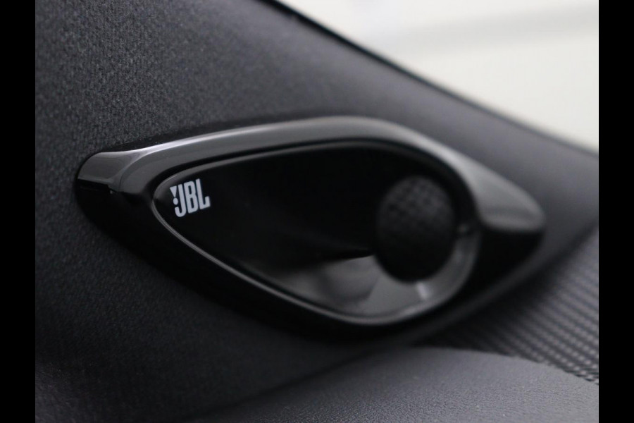 Toyota Corolla 2.0 Hybrid Business Sport Intro | HeadUp | Carplay Adaptive cruise | Achteruitrij camera | Navigatie | Bluetooth | JBL Sound | Climate control |