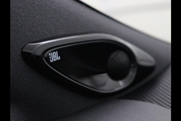 Toyota Corolla 2.0 Hybrid Business Sport Intro | HeadUp | Carplay Adaptive cruise | Achteruitrij camera | Navigatie | Bluetooth | JBL Sound | Climate control |